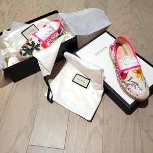 GUCCI Flora Canvas Espadrilles Flats size 36 / US 6